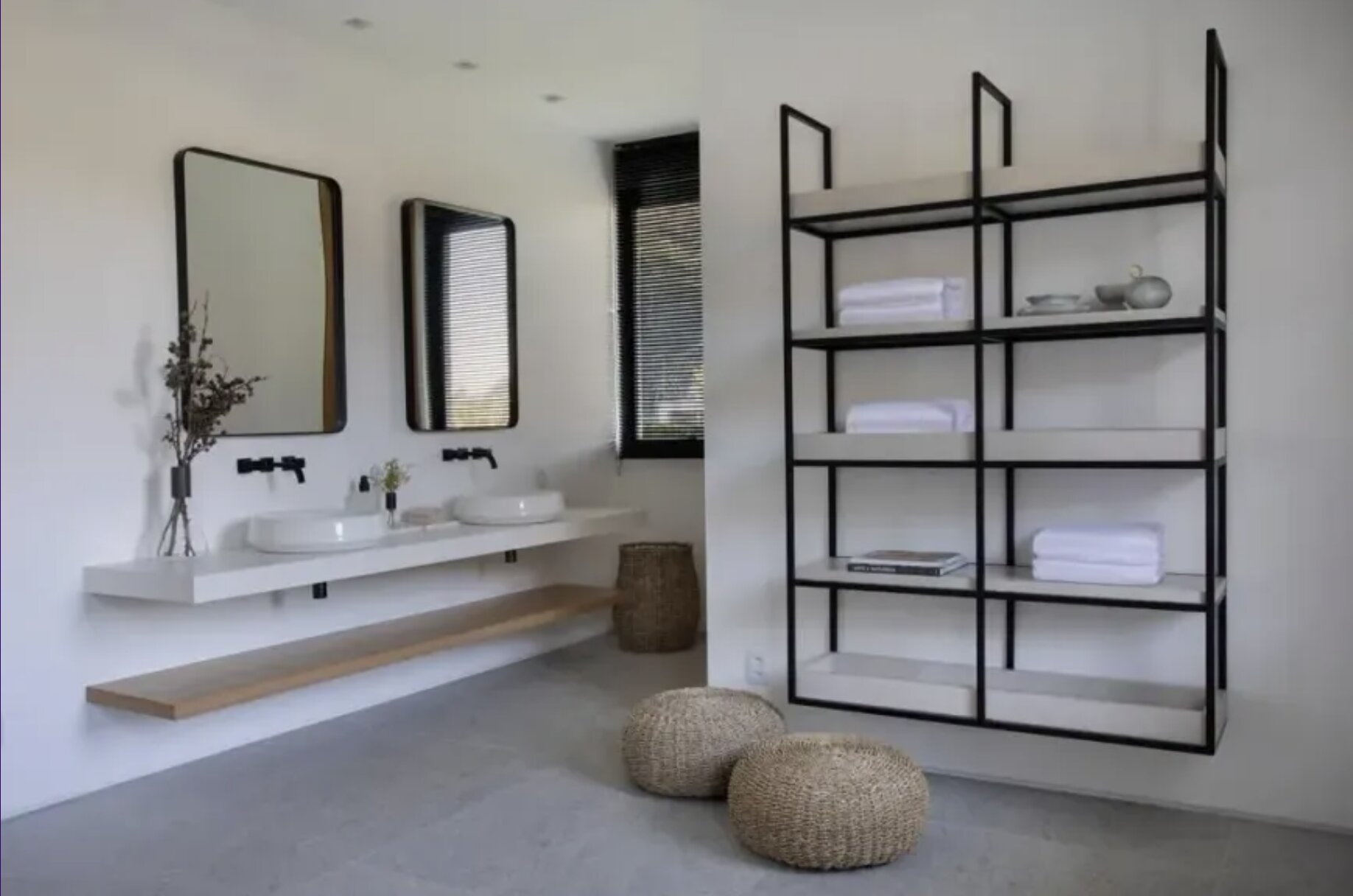 Banheiro com cuba dupla